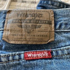 Nicely faded 100% cotton Wrangler jeans